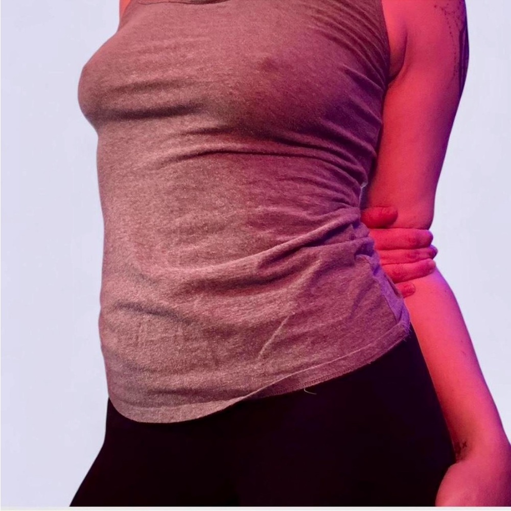 🐘 New York & Company Scoop Neck Tank Top - Gray M